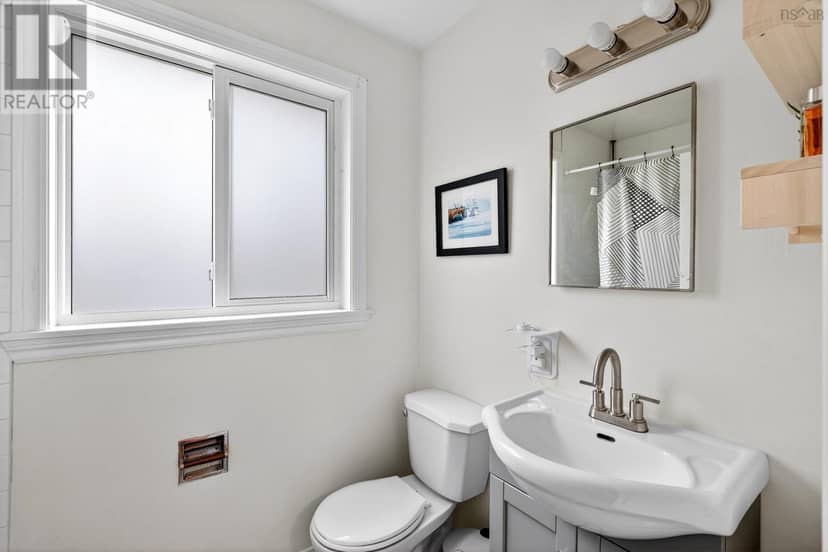 212 Roleika Drive — photo 23 of 32