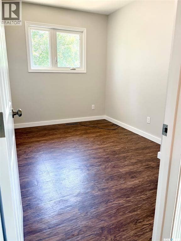 313 Myrtle AVENUE — photo 9 of 17