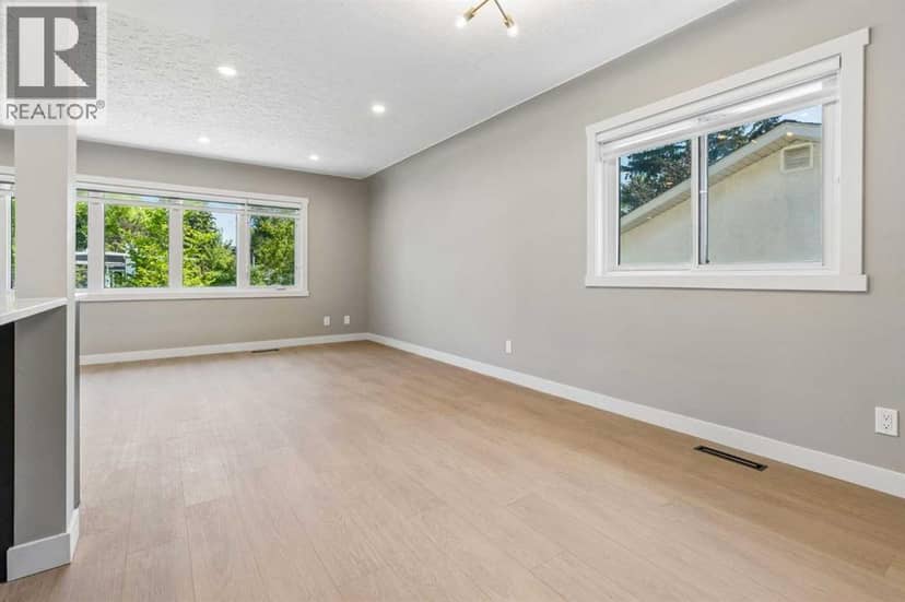 4319 19 Street NW — photo 27 of 40