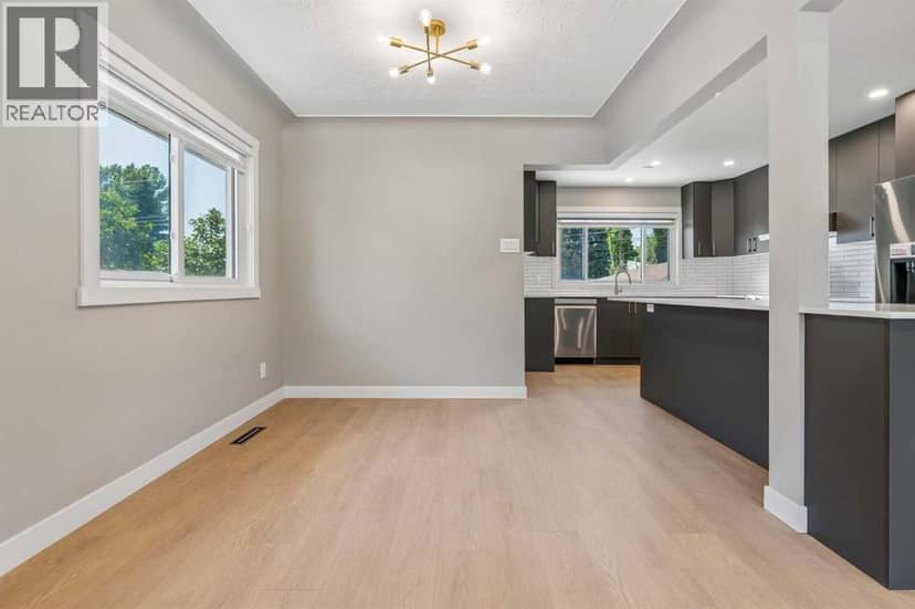 4319 19 Street NW — photo 28 of 40