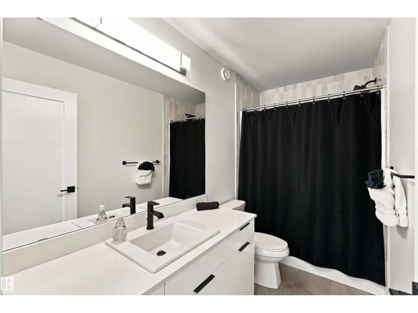 4204 Hawthorn Ro SW — photo 33 of 40