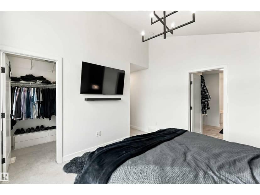 4204 Hawthorn Ro SW — photo 36 of 40