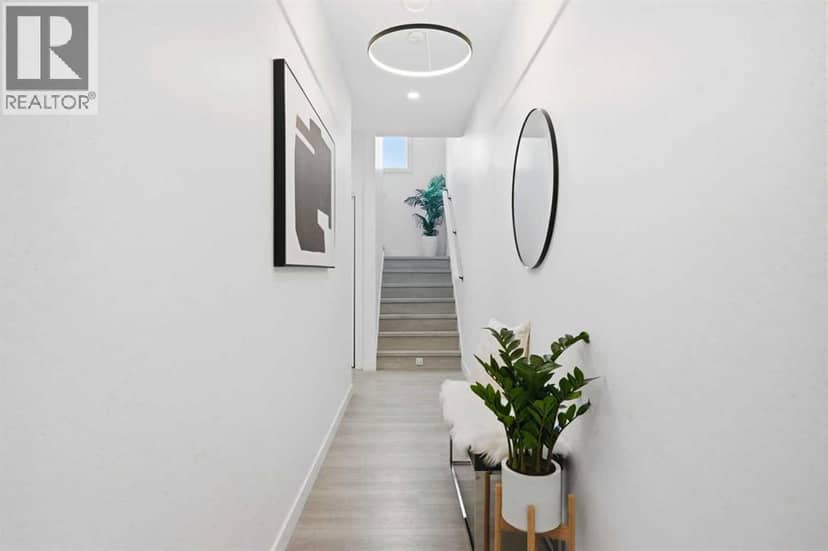 108 Na'a Heights SW, Calgary, photo 2