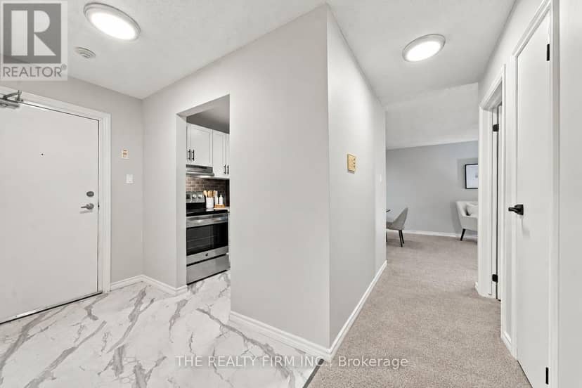 58 - 144 Conway Drive, London South, photo 2