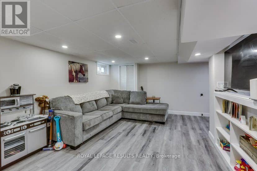 122 Merritt Street — photo 35 of 40