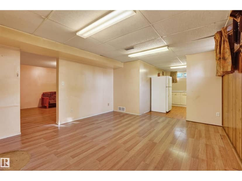 7615 135A AV NW NW — photo 34 of 40