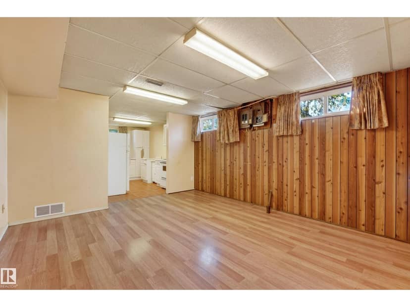 7615 135A AV NW NW — photo 35 of 40