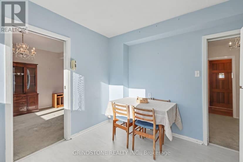 22 Lavina Crescent — photo 11 of 35