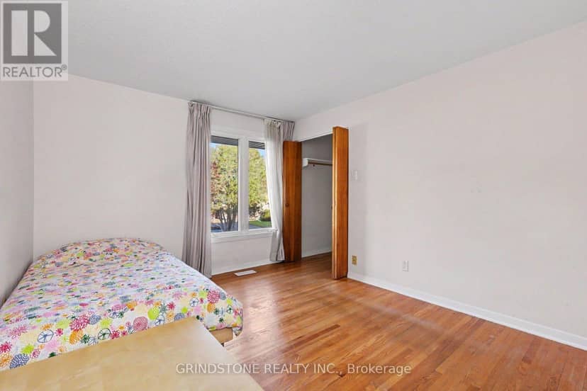 22 Lavina Crescent — photo 13 of 35