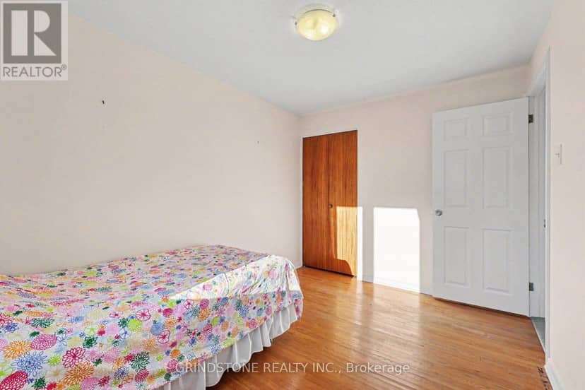22 Lavina Crescent — photo 18 of 35