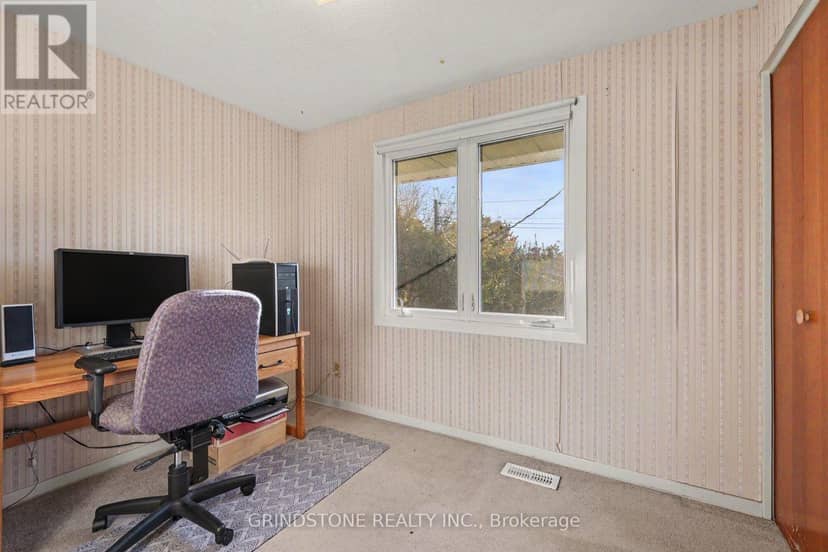 22 Lavina Crescent — photo 19 of 35
