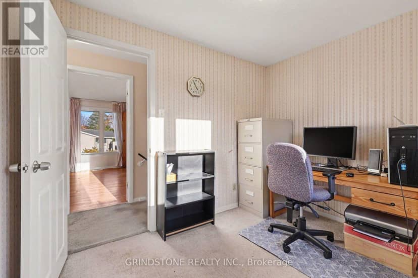 22 Lavina Crescent — photo 20 of 35
