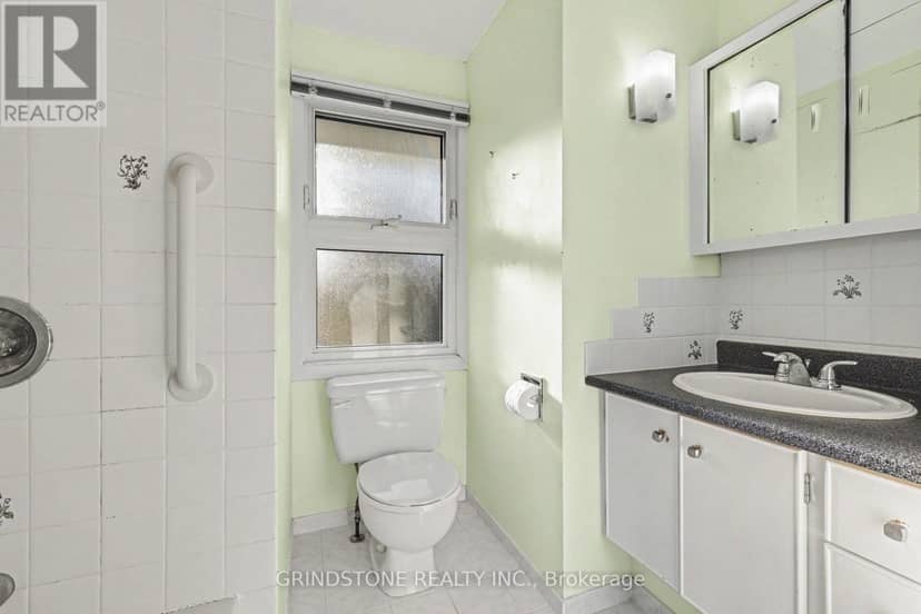 22 Lavina Crescent — photo 21 of 35