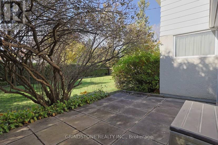 22 Lavina Crescent — photo 25 of 35