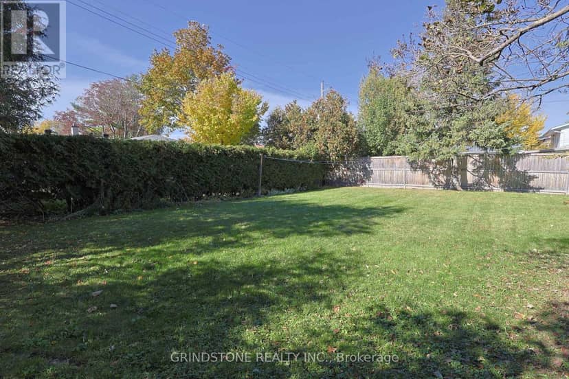 22 Lavina Crescent — photo 28 of 35