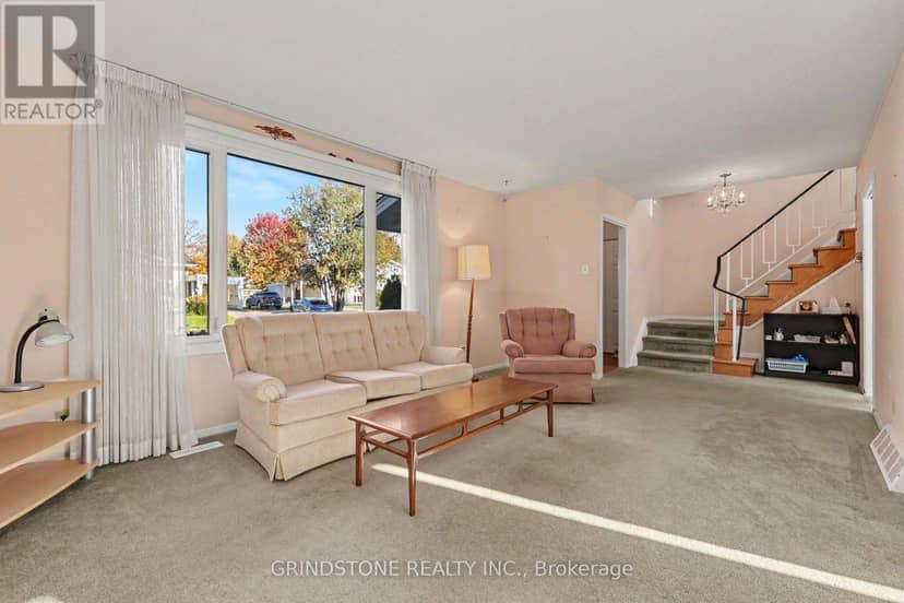 22 Lavina Crescent, Ottawa, photo 3