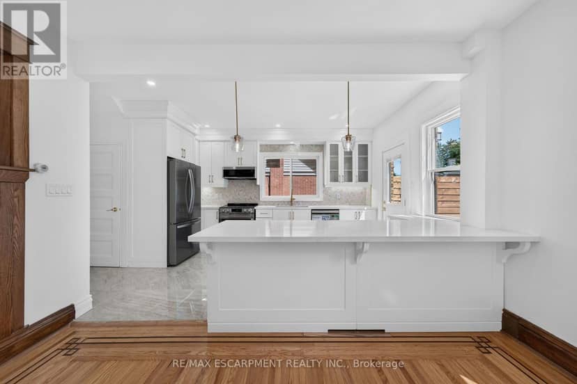 229 Park Row S — photo 16 of 40