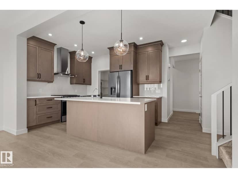 2503 Muckleplum Co SW, Edmonton
