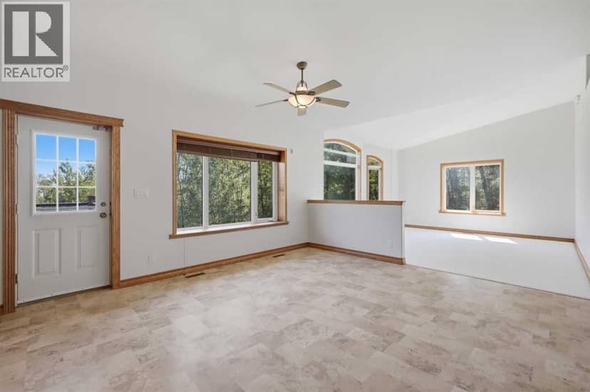 14043 Township Road 422 — photo 10 of 40