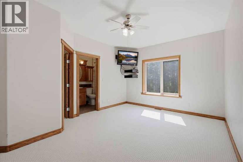 14043 Township Road 422 — photo 15 of 40