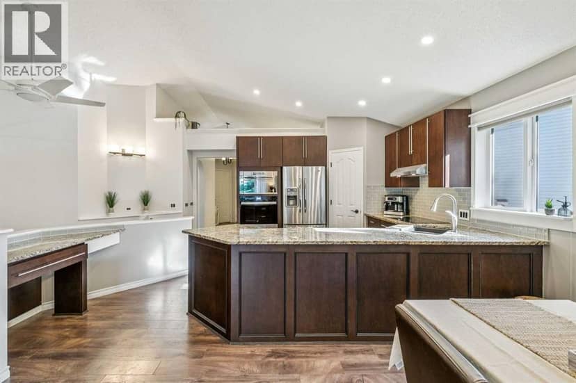 36 Hidden Ranch Mews NW, Calgary, photo 2