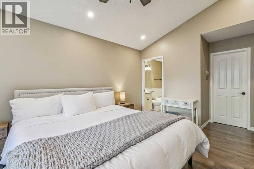 36 Hidden Ranch Mews NW — photo 14 of 38