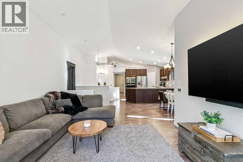 36 Hidden Ranch Mews NW — photo 9 of 38