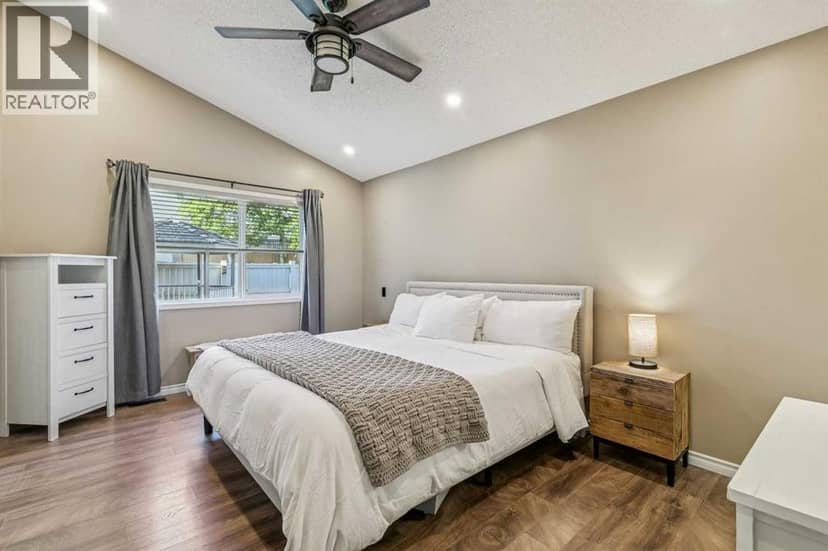 36 Hidden Ranch Mews NW — photo 11 of 38