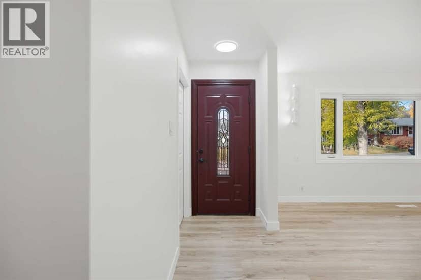 4824 Claret Street NW, Calgary, photo 6