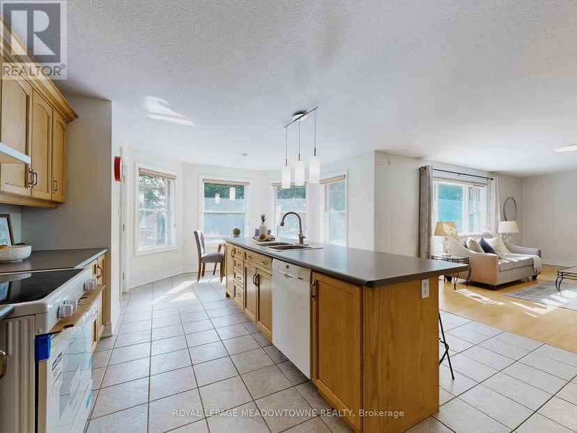 4958 Wellington Rd 125 — photo 13 of 40