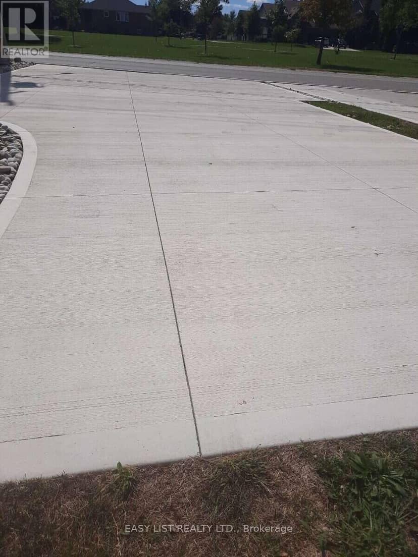 11430 Riverside Drive E, Windsor, photo 7