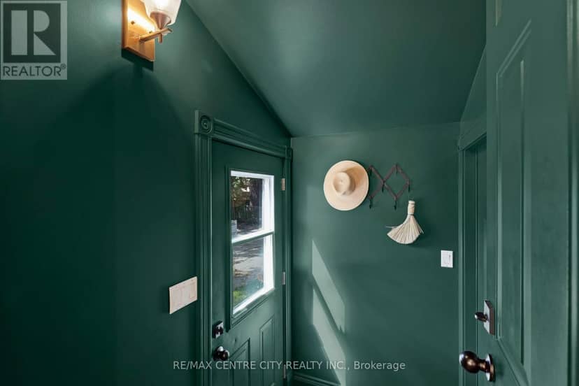 102 Walnut Street — photo 37 of 40