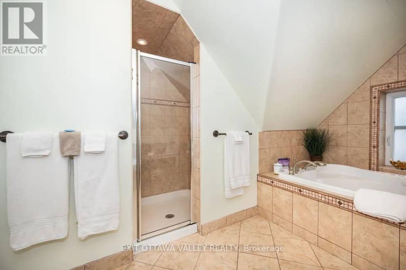 1739 Beachburg Road — photo 34 of 40