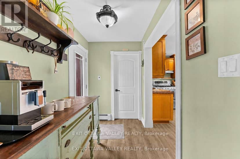 1739 Beachburg Road — photo 9 of 40