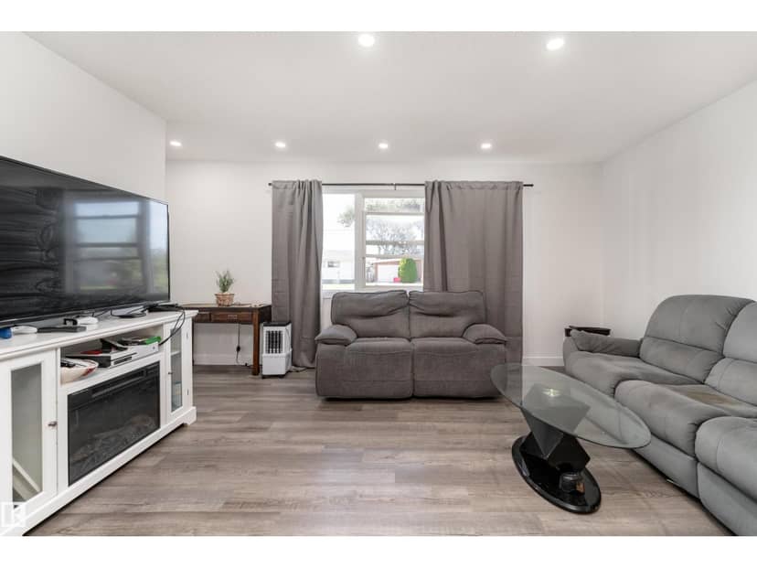 13435 101 ST NW, Edmonton, photo 2