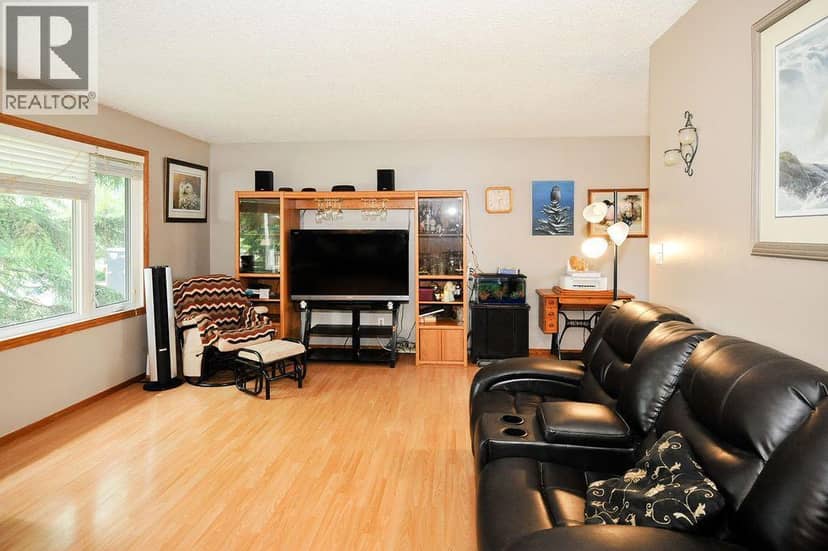 6606 44 Avenue, Camrose, photo 4