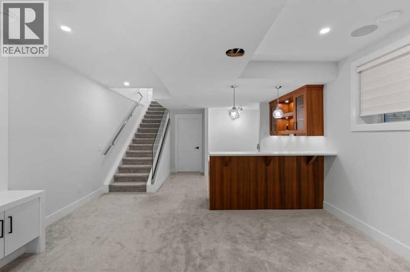 1937 44 Avenue SW — photo 24 of 36