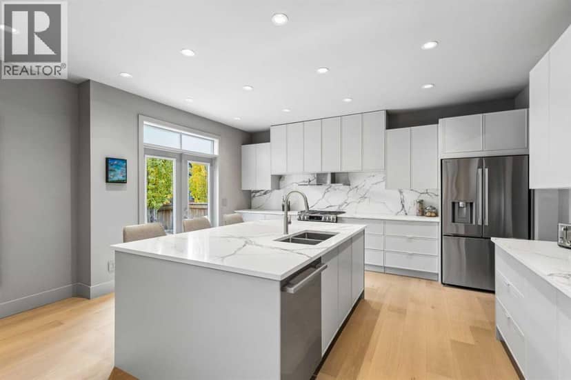 18 West Point Mews SW, Calgary, photo 8