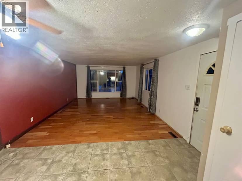 9115 101 Street — photo 14 of 36
