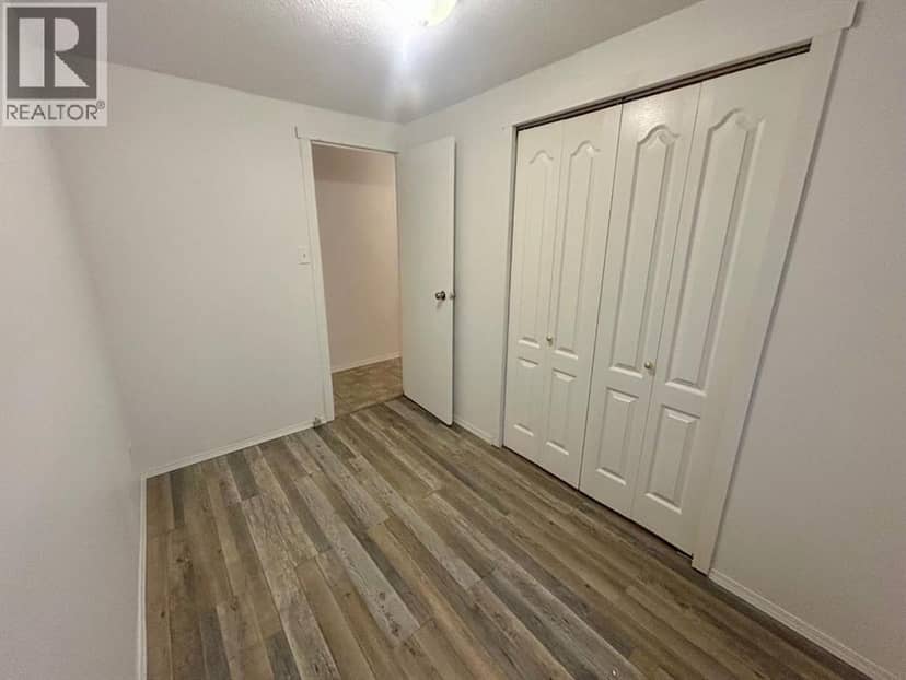 9115 101 Street — photo 22 of 36