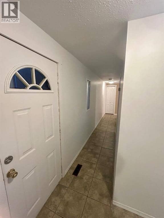 9115 101 Street — photo 33 of 36