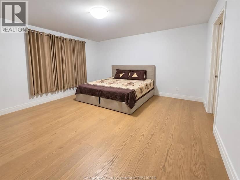 109 Kingsbridge Drive — photo 10 of 34