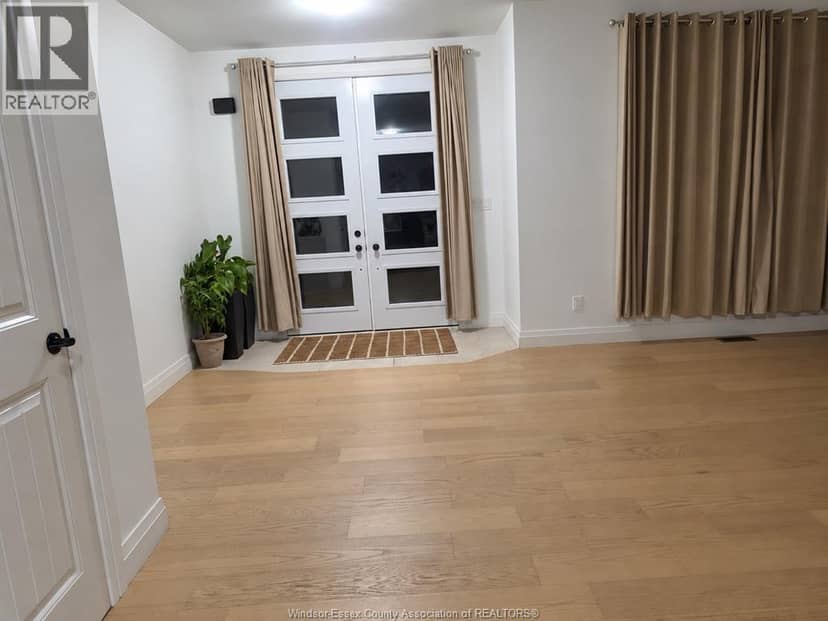109 Kingsbridge Drive — photo 14 of 34