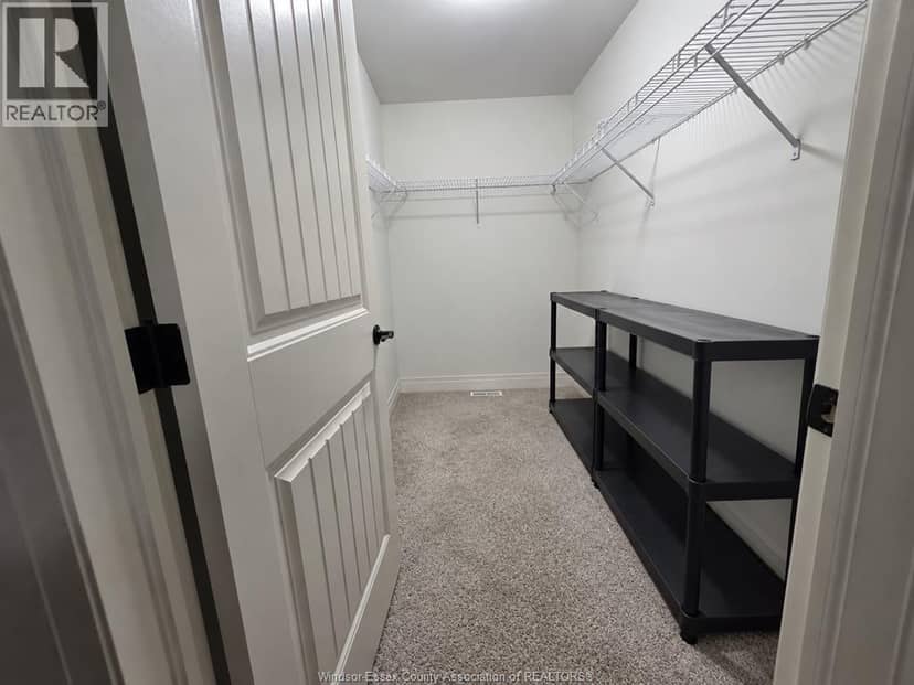 109 Kingsbridge Drive — photo 15 of 34
