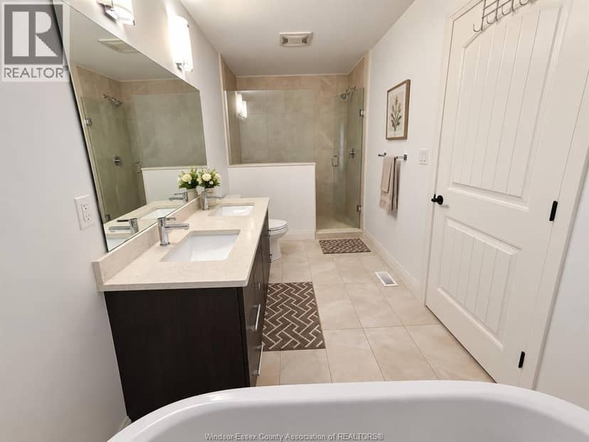 109 Kingsbridge Drive — photo 17 of 34