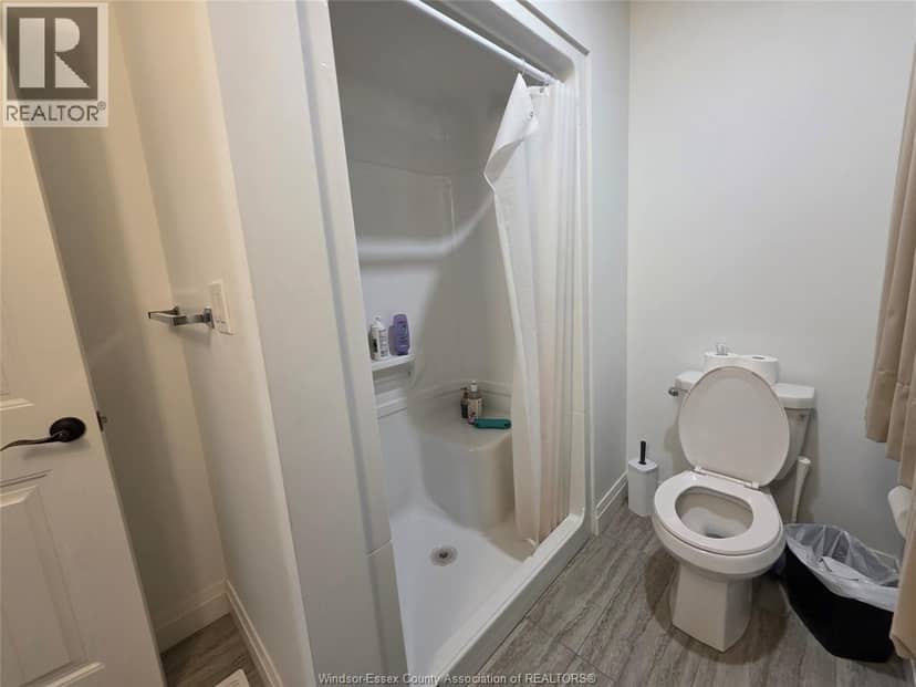 109 Kingsbridge Drive — photo 20 of 34