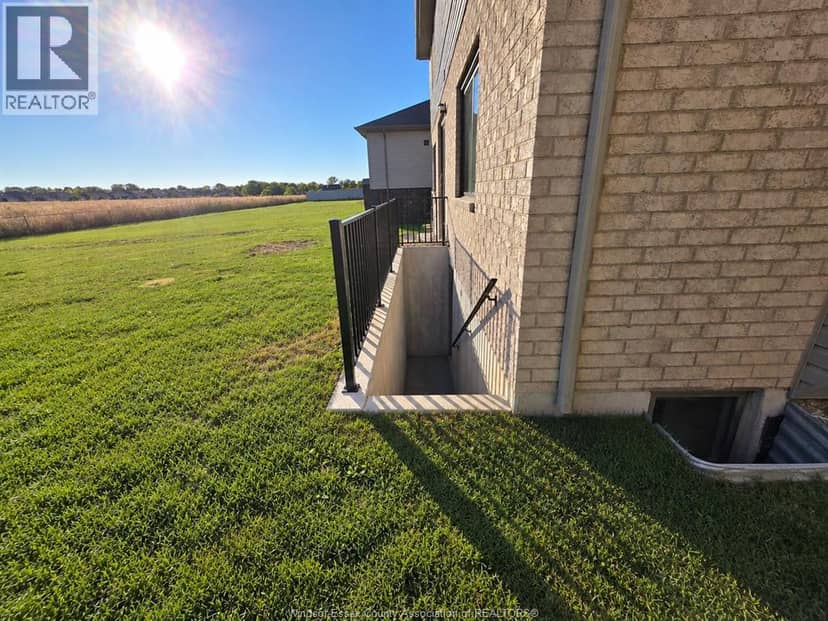109 Kingsbridge Drive — photo 33 of 34