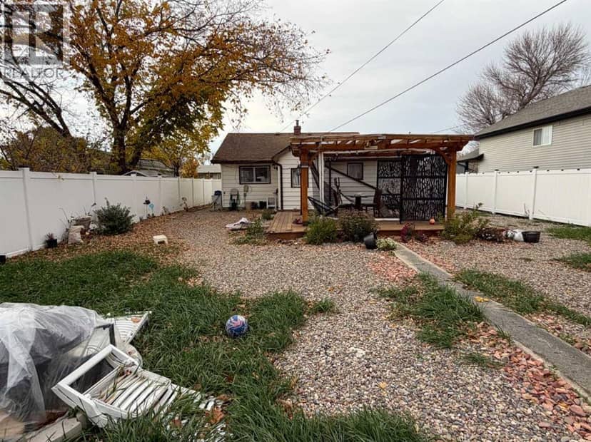 5218 42 Avenue S — photo 22 of 23