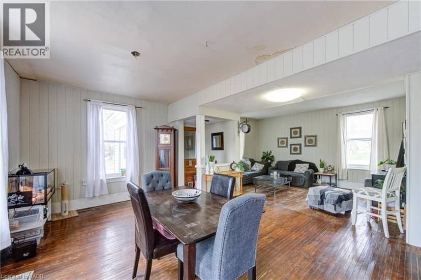 137 WELLINGTON Street — photo 14 of 38