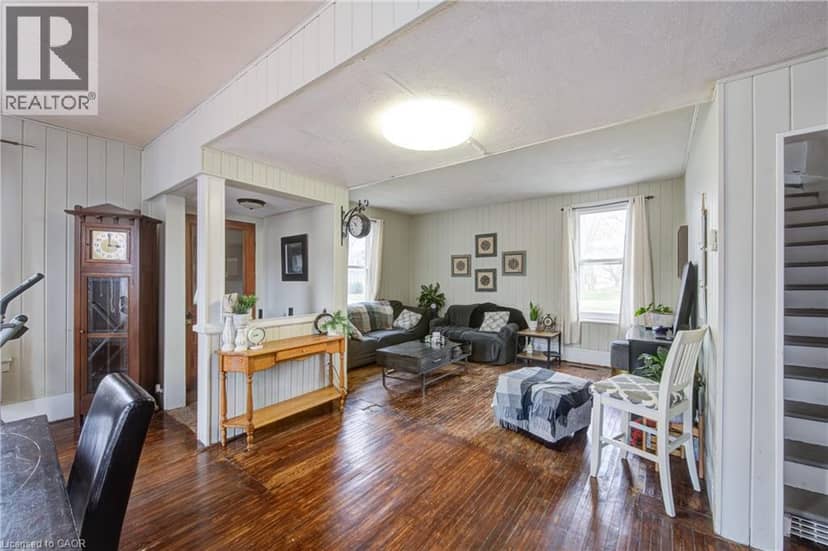 137 WELLINGTON Street — photo 15 of 38